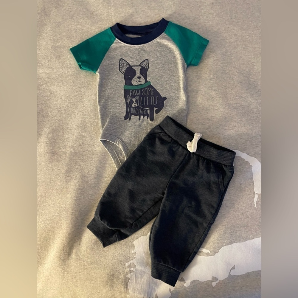 Carter’s | Dog Print Short Sleeve Onesie with pants outfit | 6 mo - Picture 1 of 3